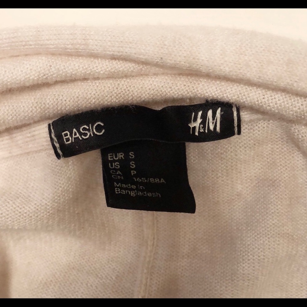 [H&M] - Picture 3 of 3